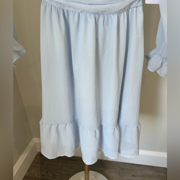 Elegant Blue Women's Dress - Picture 9 of 9